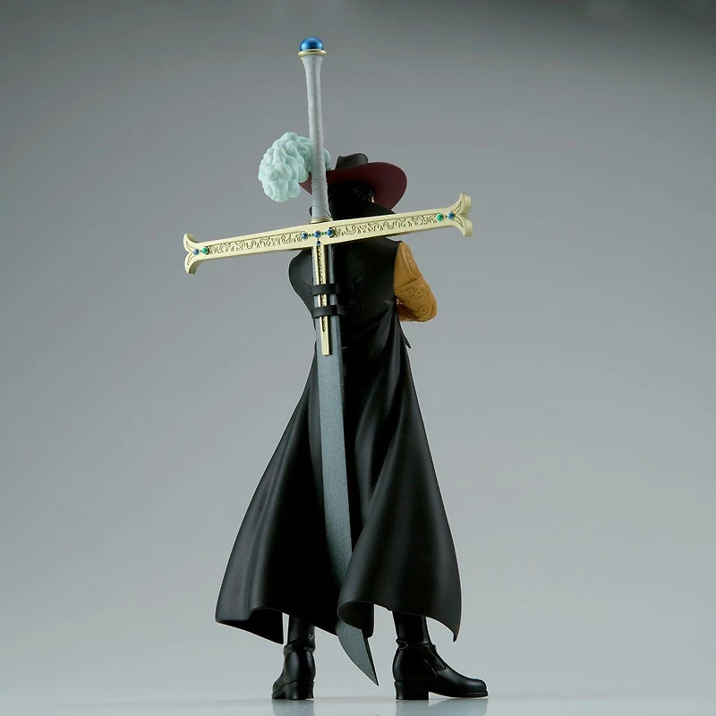 Banpresto One Piece DXF The Grandline Series Extra Dracule Mihawk 6.7-in Statue