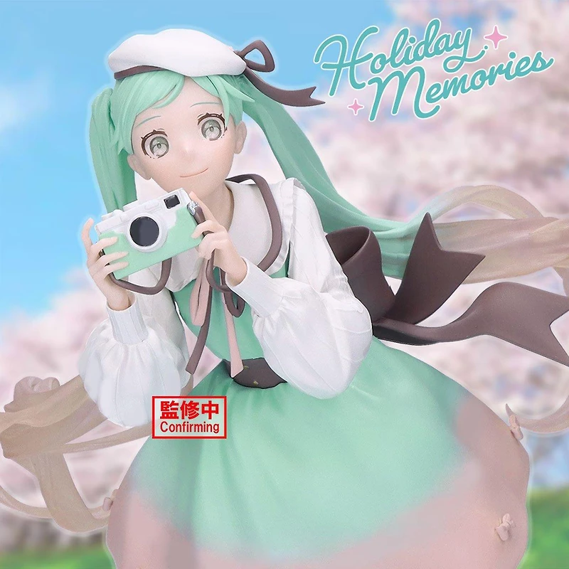 Banpresto Hatsune Miku Holiday Memories Camera 7.9-in Statue