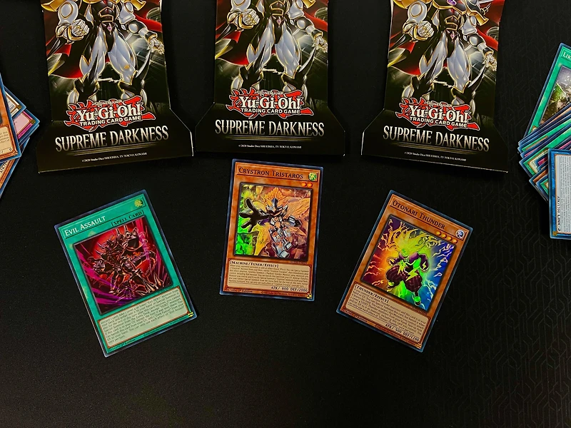 Yu-Gi-Oh! Trading Card Game: Supreme Darkness Sleeved Booster Pack