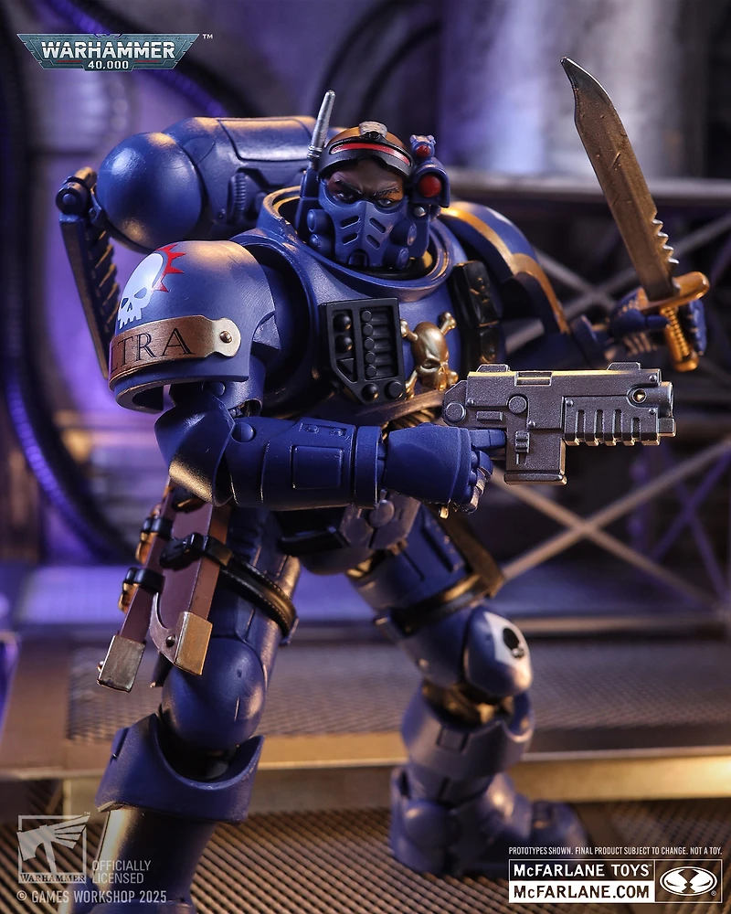 McFarlane Toys Warhammer 40,000 Lieutenants (Space Marine) 7-in Action Figure