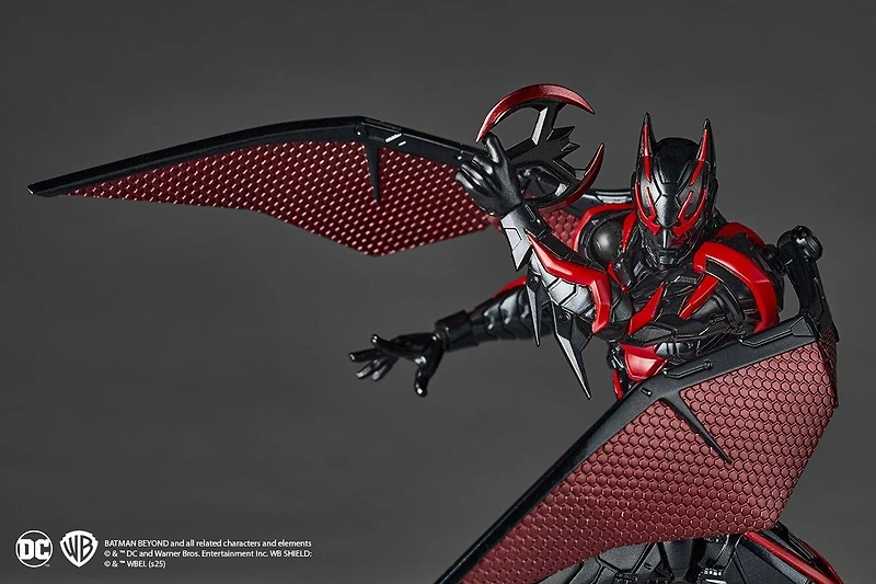 Diamond Comics Revoltech Amazing - Yamaguchi Batman Beyond 6.7-in Action Figure