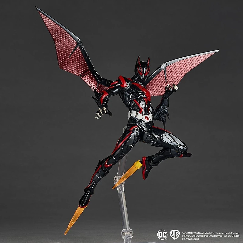 Diamond Comics Revoltech Amazing - Yamaguchi Batman Beyond 6.7-in Action Figure