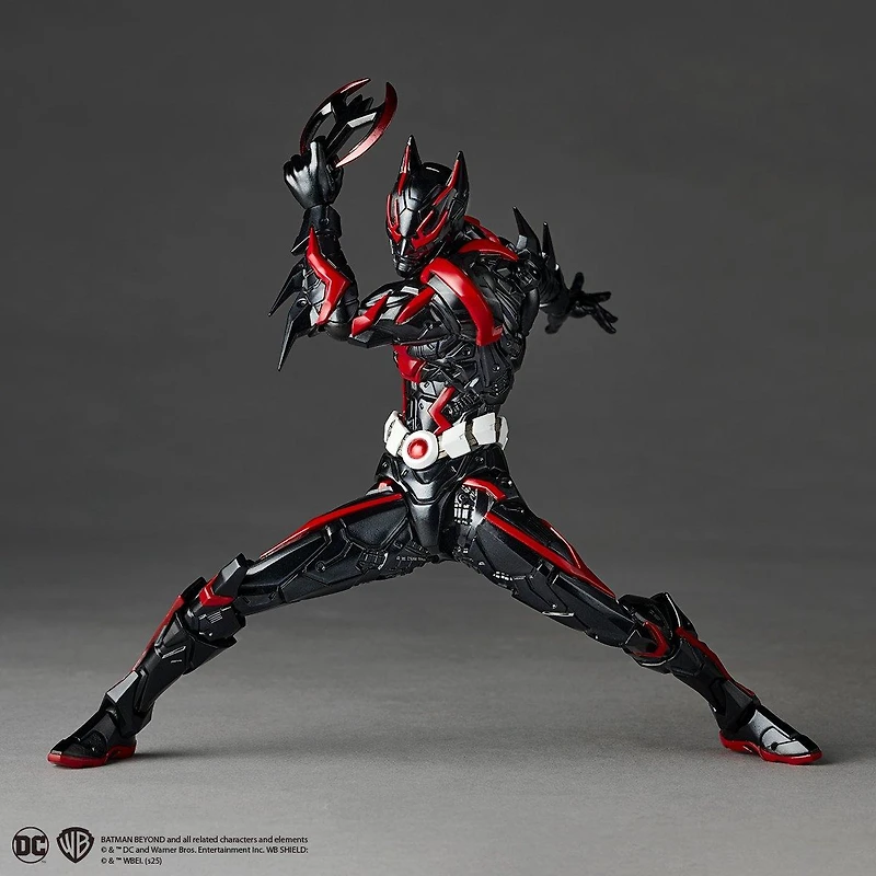 Diamond Comics Revoltech Amazing - Yamaguchi Batman Beyond 6.7-in Action Figure