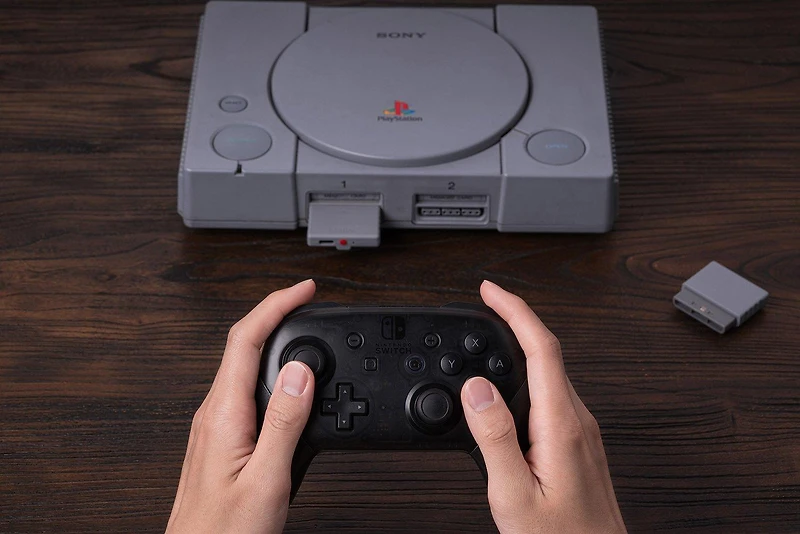 8BitDo Bluetooth Retro Receiver for PlayStation, PlayStation 2 and Windows