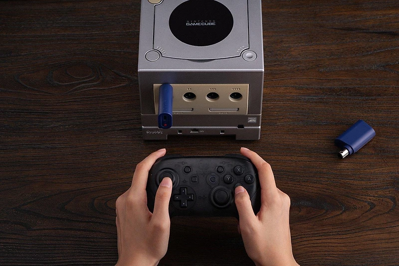 8BitDo Bluetooth Retro Receiver for GameCube, Wii and Windows