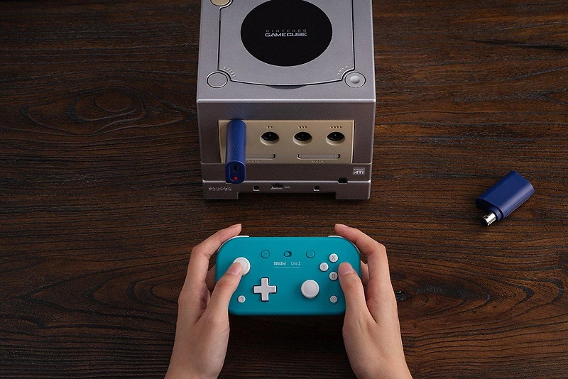 8BitDo Bluetooth Retro Receiver for GameCube, Wii and Windows