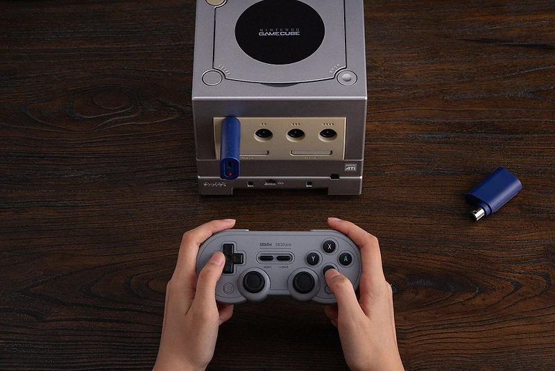 8BitDo Bluetooth Retro Receiver for GameCube, Wii and Windows