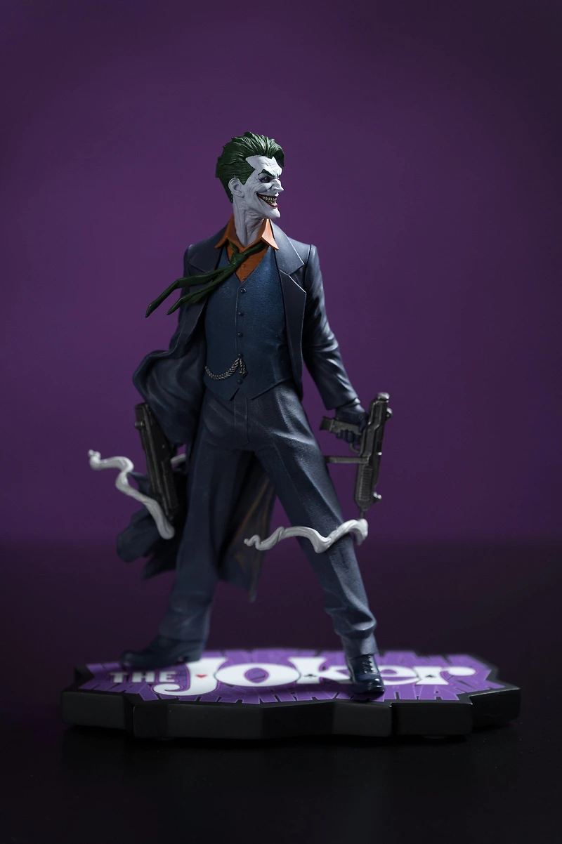McFarlane Toys DC Direct The Joker by Gabriele Dell'Otto (The Joker Purple Craze) 1:10 Scale Resin Statue