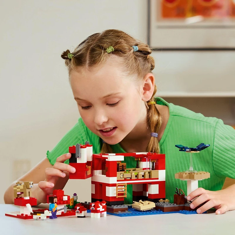 LEGO Minecraft The Mooshroom House Building Playset 21270