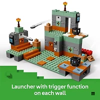 LEGO Minecraft The Trial Chamber Building Toy 21271