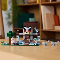 LEGO Minecraft The Wolf Stronghold Building Set 21261
