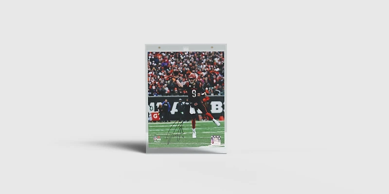 2025 Fanatics Under Wraps NFL 8 x 10-in Mystery Box GameStop Exclusive