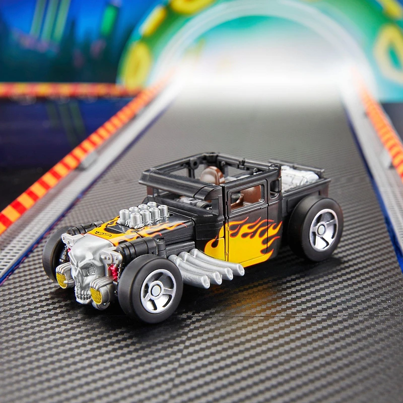 Hasbro Transformers  Deluxe Class Hot Wheels x Transformers one Shakera 5-In Action Figure