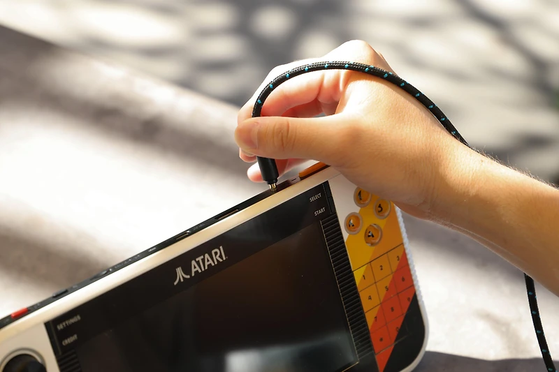 Atari Gamestation Go: Over 200 Preloaded Games including Pac-Man and Atari Recharged Titles