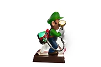 Luigi's Mansion 3 Luigi and Polterpup (Collector's Edition) Statue