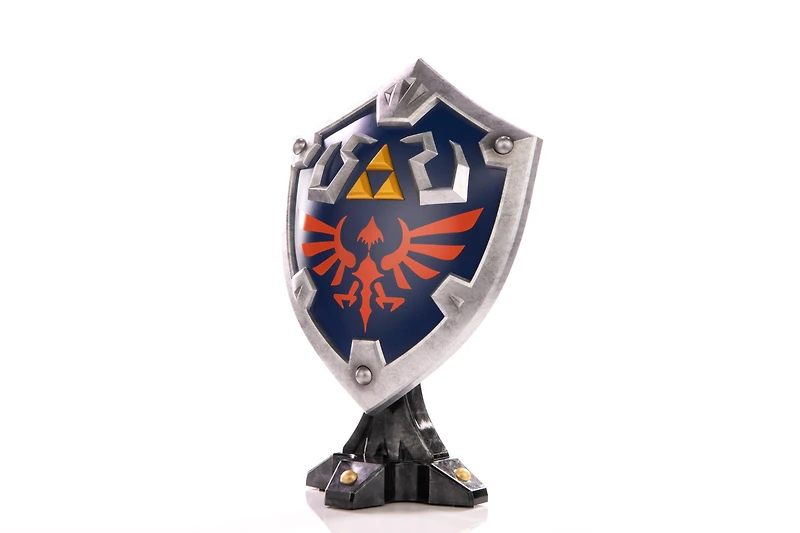 The Legend of Zelda: Breath of the Wild Hylian Shield Standard Edition 11.5-in Replica