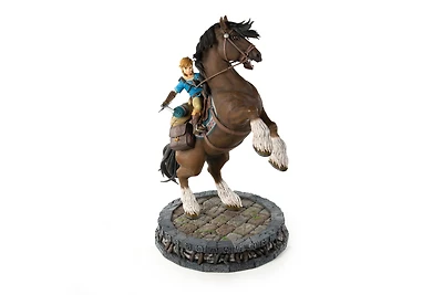 The Legend of Zelda: Breath of The Wild Link On Horseback (Standard Edition) Statue