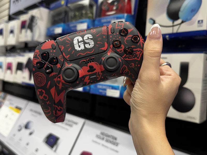 Sony DualSense Wireless Controller for PlayStation 5 - GameStop Logo (GameStop Exclusive Design)