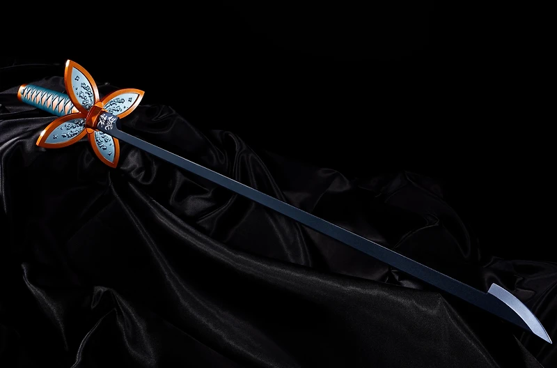 Bandai Tamashii Nations Demon Slayer: Kimetsu no Yaiba Shinobu Kocho's Nichirin Sword Proplica