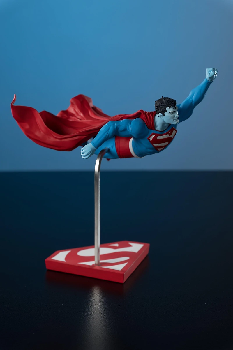 McFarlane Toys DC Direct Superman by Lee Bermejo (Superman Red and Blue) Limited Edition 10.3-in Statue