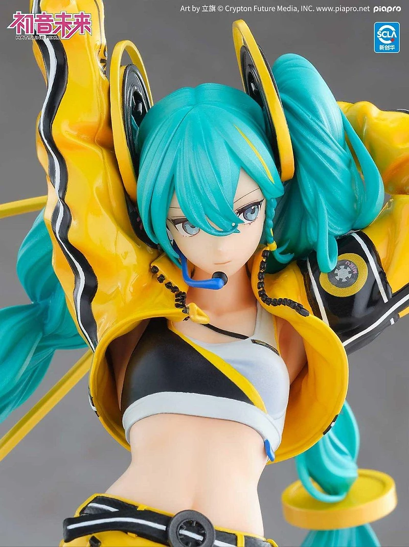 Hatsune Miku 17th Anniversary 1/7 Scale Action Figure