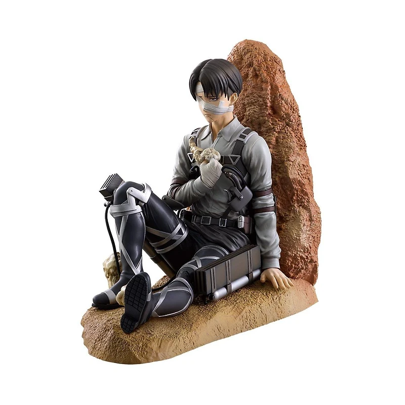 Bandai Attack on Titan Mega Impact Ichibansho Levi (Battle of Heaven and Earth) 4.3-in Figure