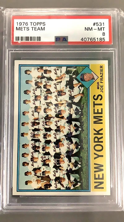 1976 Topps 531 Mets Team PSA 8