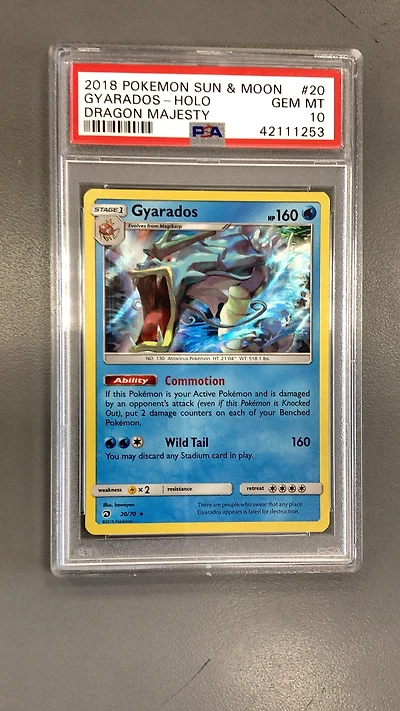 2018 Pokemon Sun & Moon Dragon Majesty 20 Gyarados-holo PSA 10