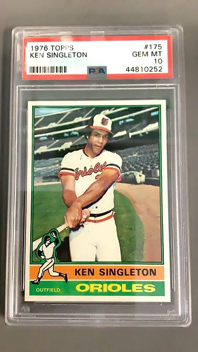 1976 Topps 175 Ken Singleton PSA 10