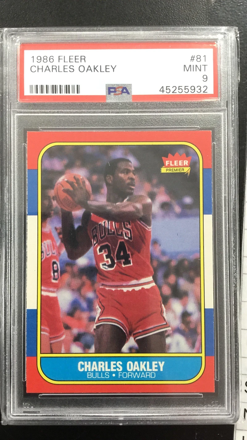 1986 Fleer 81 Charles Oakley PSA 9
