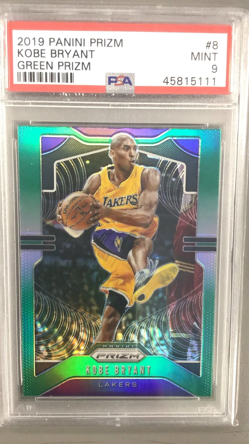 2019 Panini Prizm 8 Kobe Bryant PSA