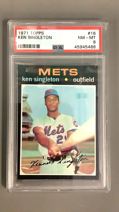 1971 Topps 16 Ken Singleton PSA 8