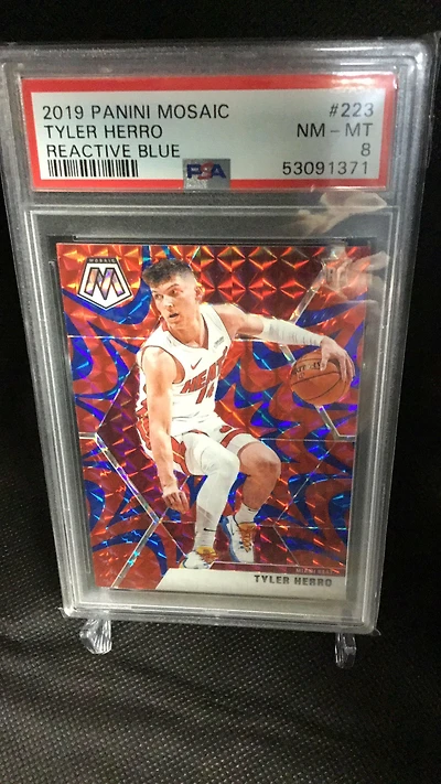 2019 Panini Mosaic 223 Tyler Herro Reactive Blue PSA