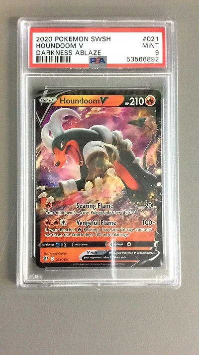 2020 Pokemon Sword & Shield Darkness Ablaze 021 Houndoom V PSA