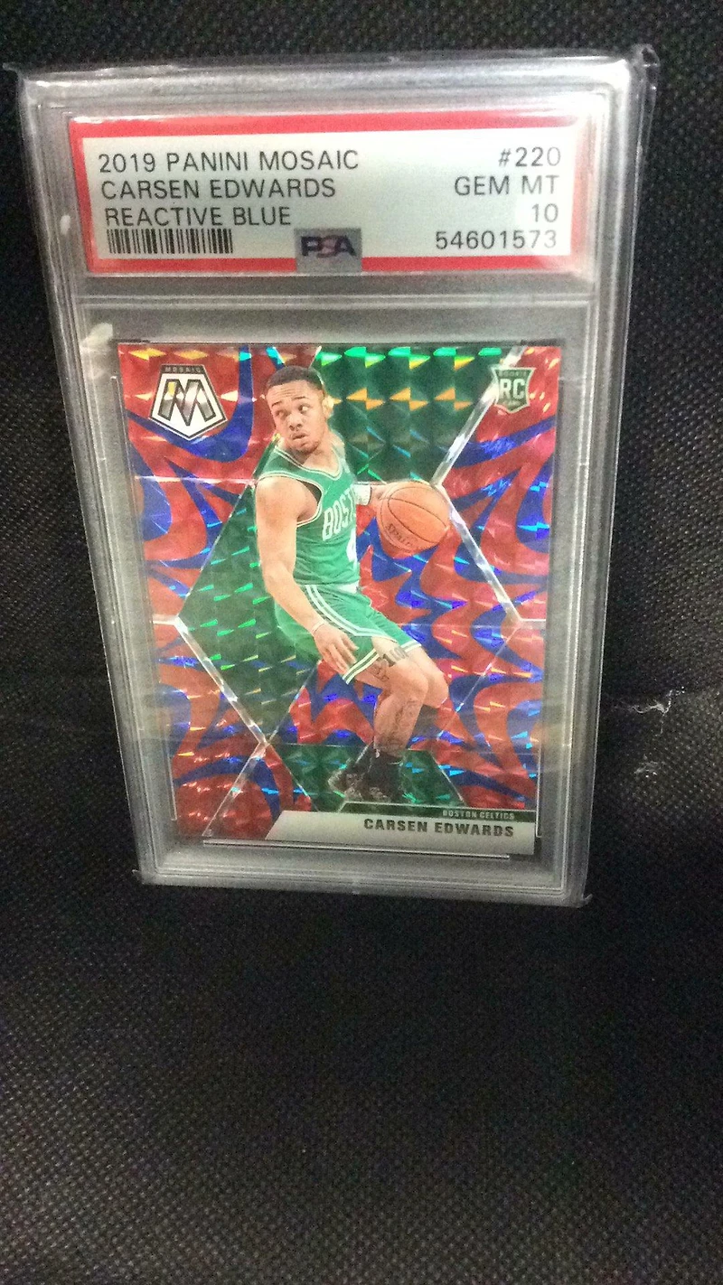 2019 Panini Mosaic 220 Carsen Edwards Reactive Blue PSA