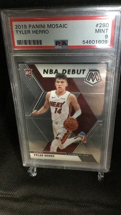 2019 Panini Mosaic 280 Tyler Herro PSA 9