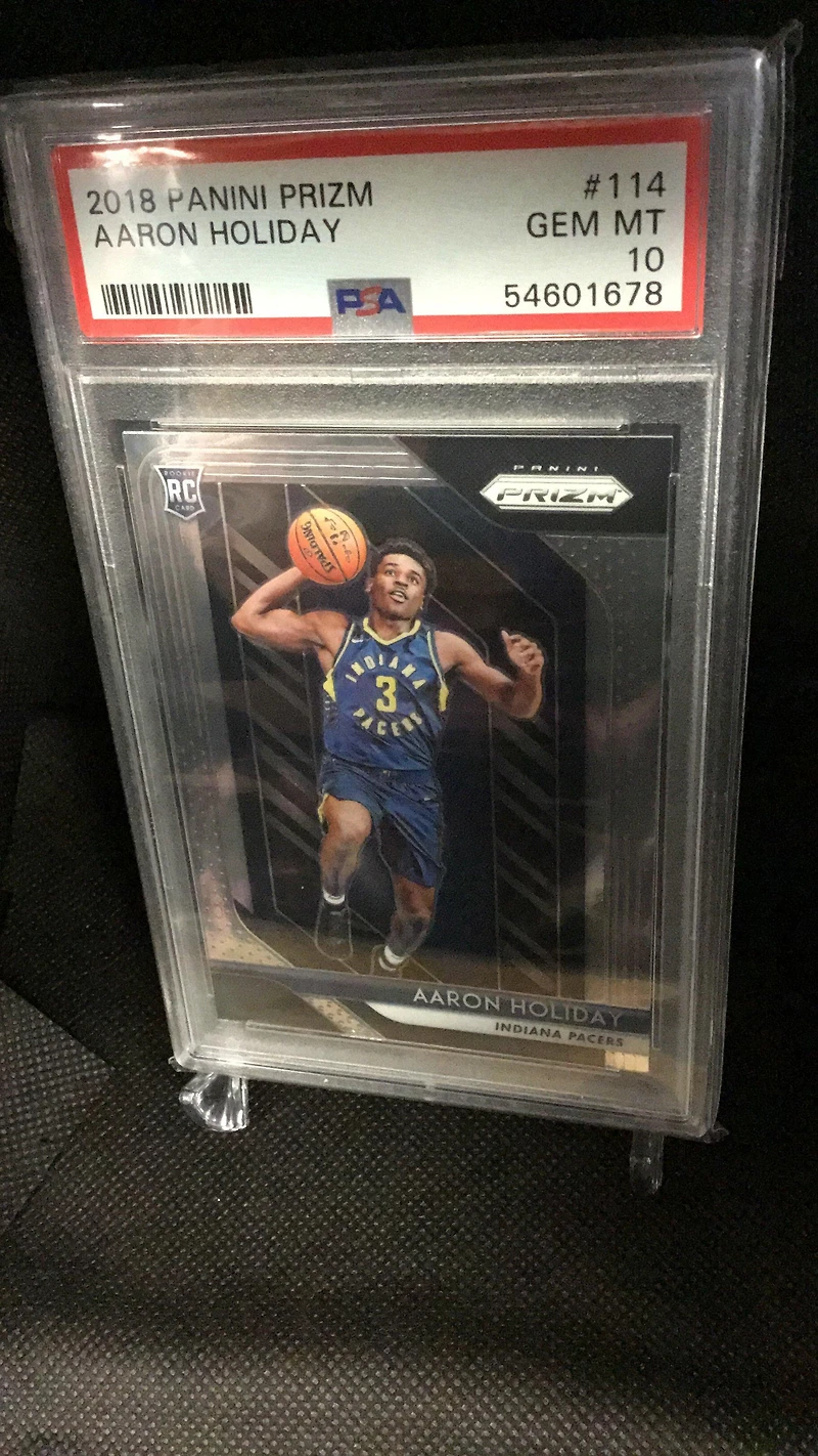 2018 Panini Prizm 114 Aaron Holiday PSA 10
