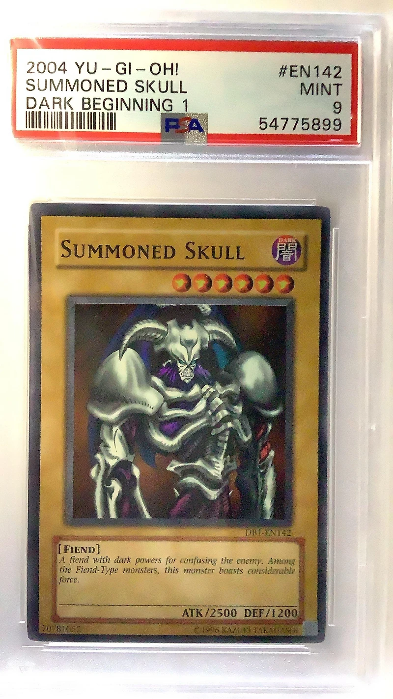 2004 Yu-gi-oh! Dark Beginning 1 En142 Summoned Skull PSA 9
