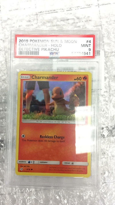 2019 Pokemon Sun & Moon Detective Pikachu 4 Charmander-holo PSA