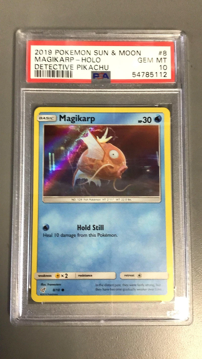 2019 Pokemon Sun & Moon Detective Pikachu 8 Magikarp-holo PSA