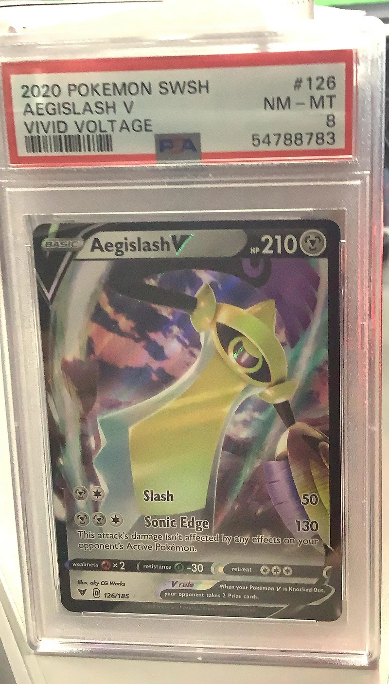 2020 Pokemon Sword & Shield Vivid Voltage 126 Aegislash V PSA