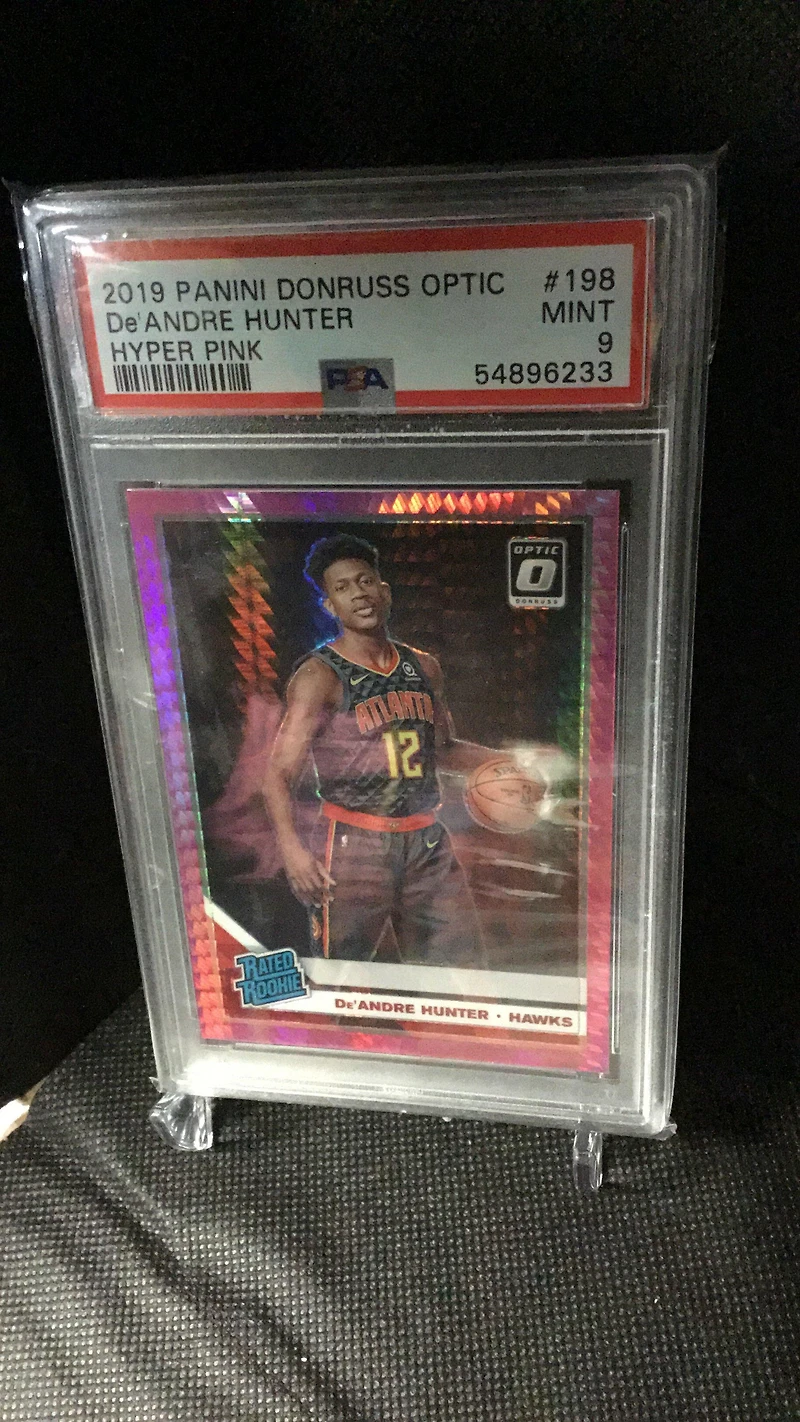 2019 Panini Donruss Optic 198 De'andre Hunter Hyper Pink PSA 9