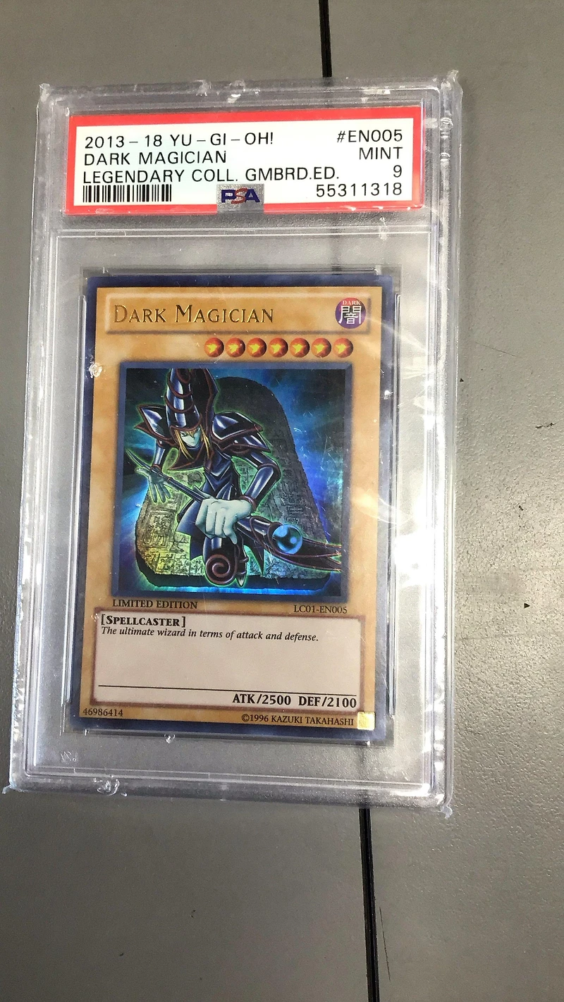 2013-2018 Yu-gi-oh! Legendary Collection Gameboard Edition En005 Dark Magician PSA