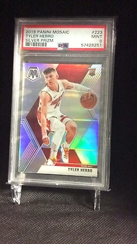 2019 Panini Mosaic 223 Tyler Herro Silver Prizm PSA 9