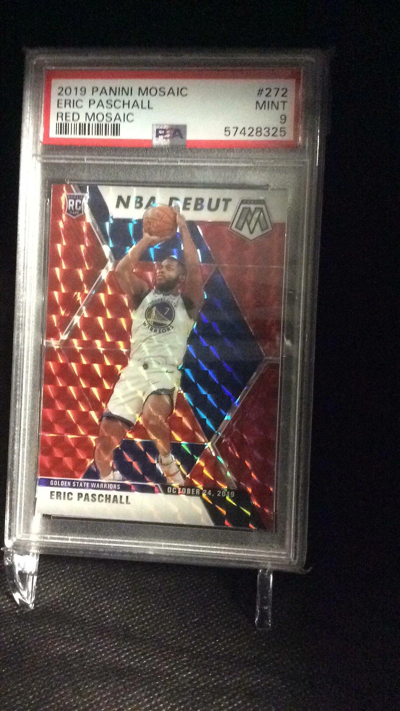 2019 Panini Mosaic 272 Eric Paschall Red Mosaic PSA 9