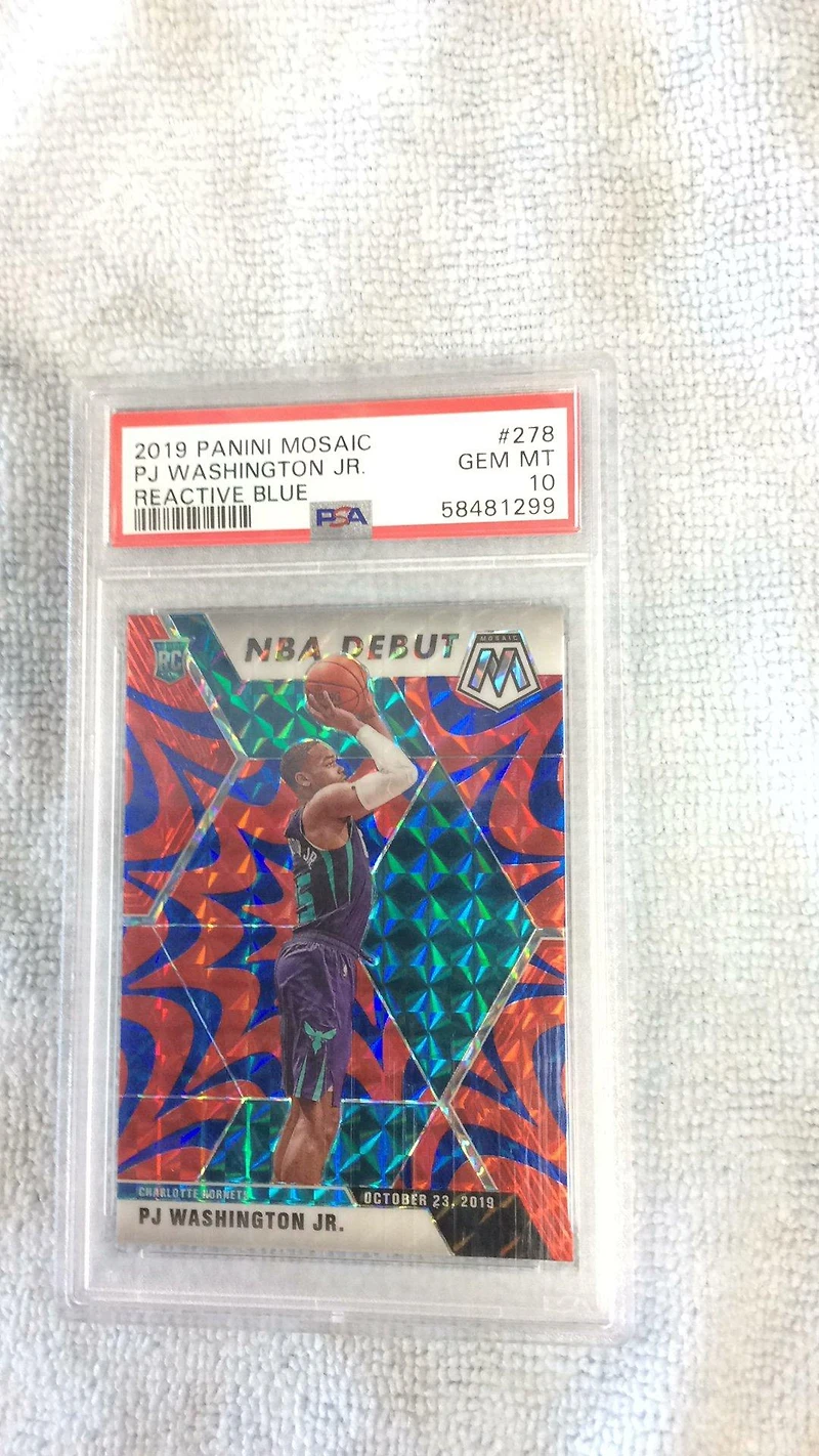 2019 Panini Mosaic 278 Pj Washington Jr. Reactive Blue PSA 10