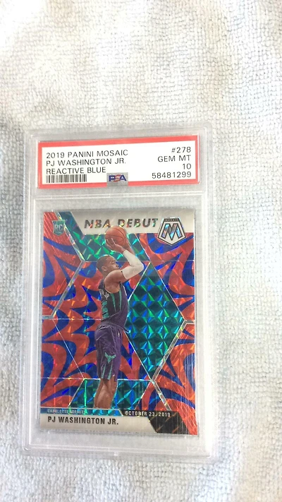 2019 Panini Mosaic 278 Pj Washington Jr. Reactive Blue PSA 10