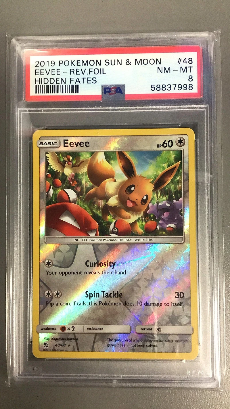 2019 Pokemon Sun & Moon Hidden Fates 48 Eevee-reverse Foil PSA 8