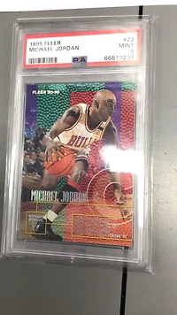 1995 Fleer 22 Michael Jordan PSA
