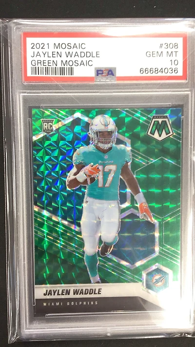 2021 Panini Mosaic 308 Jaylen Waddle Green Mosaic PSA 10